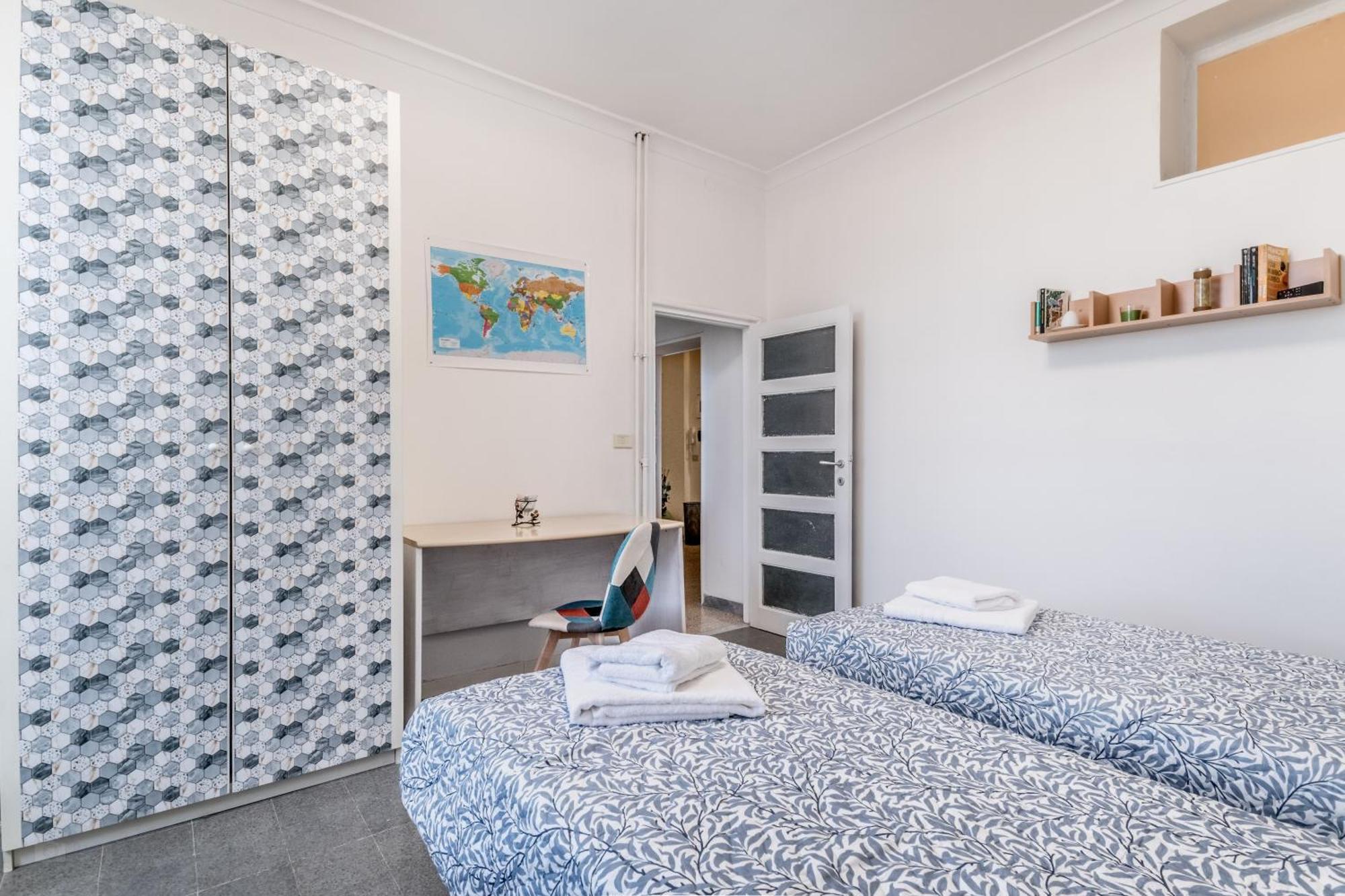 Apartment Galaxia Rom